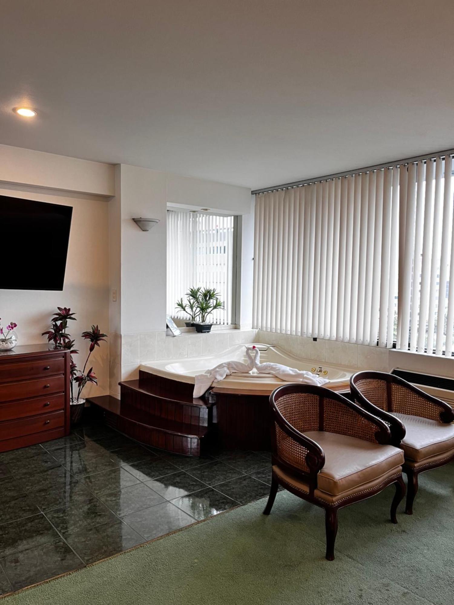 Hotel Boulevard Lima Luaran gambar