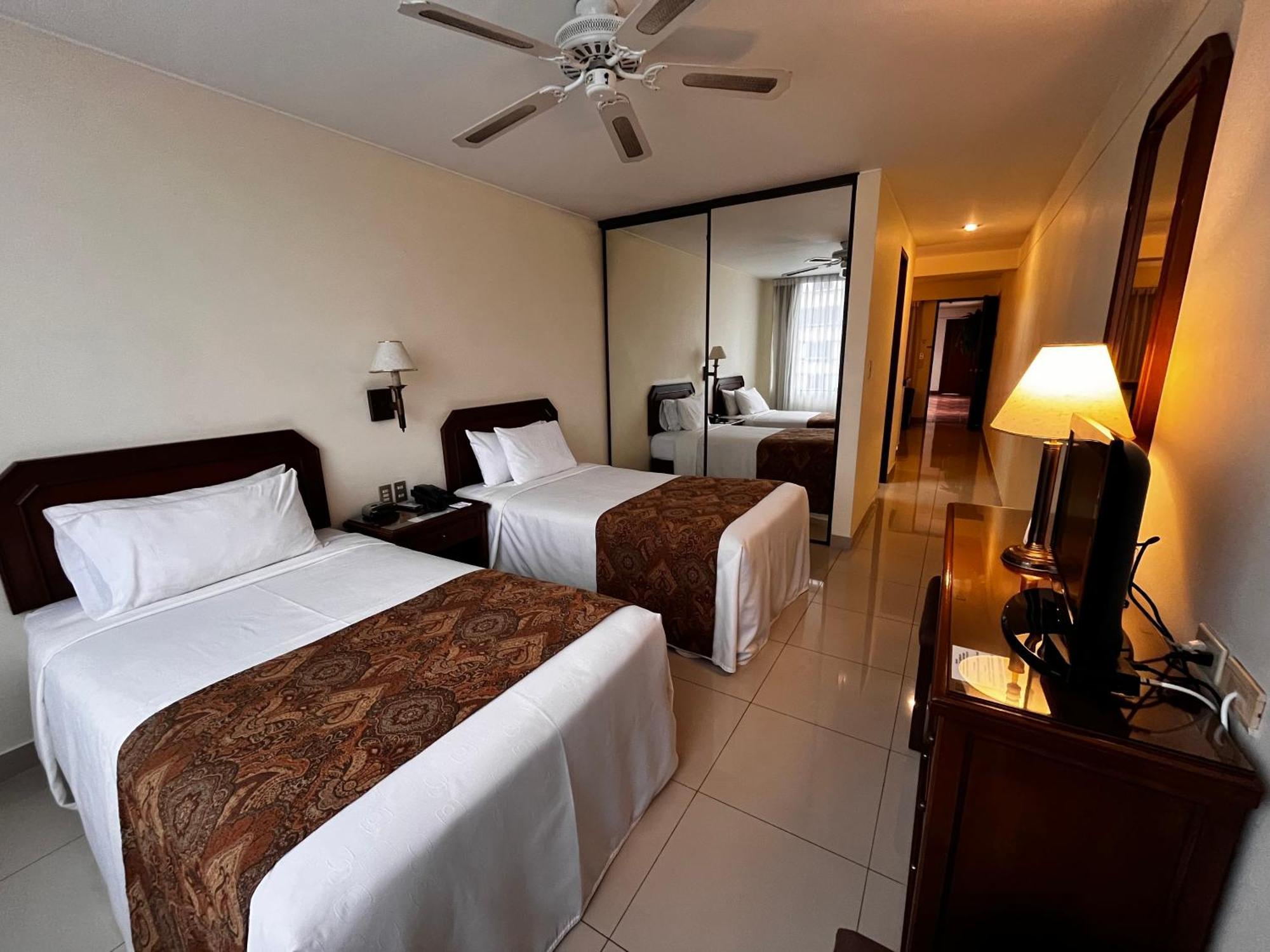 Hotel Boulevard Lima Luaran gambar